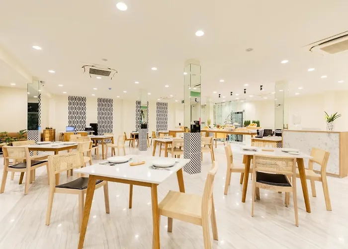 Ozone Samyan 4* 방콕